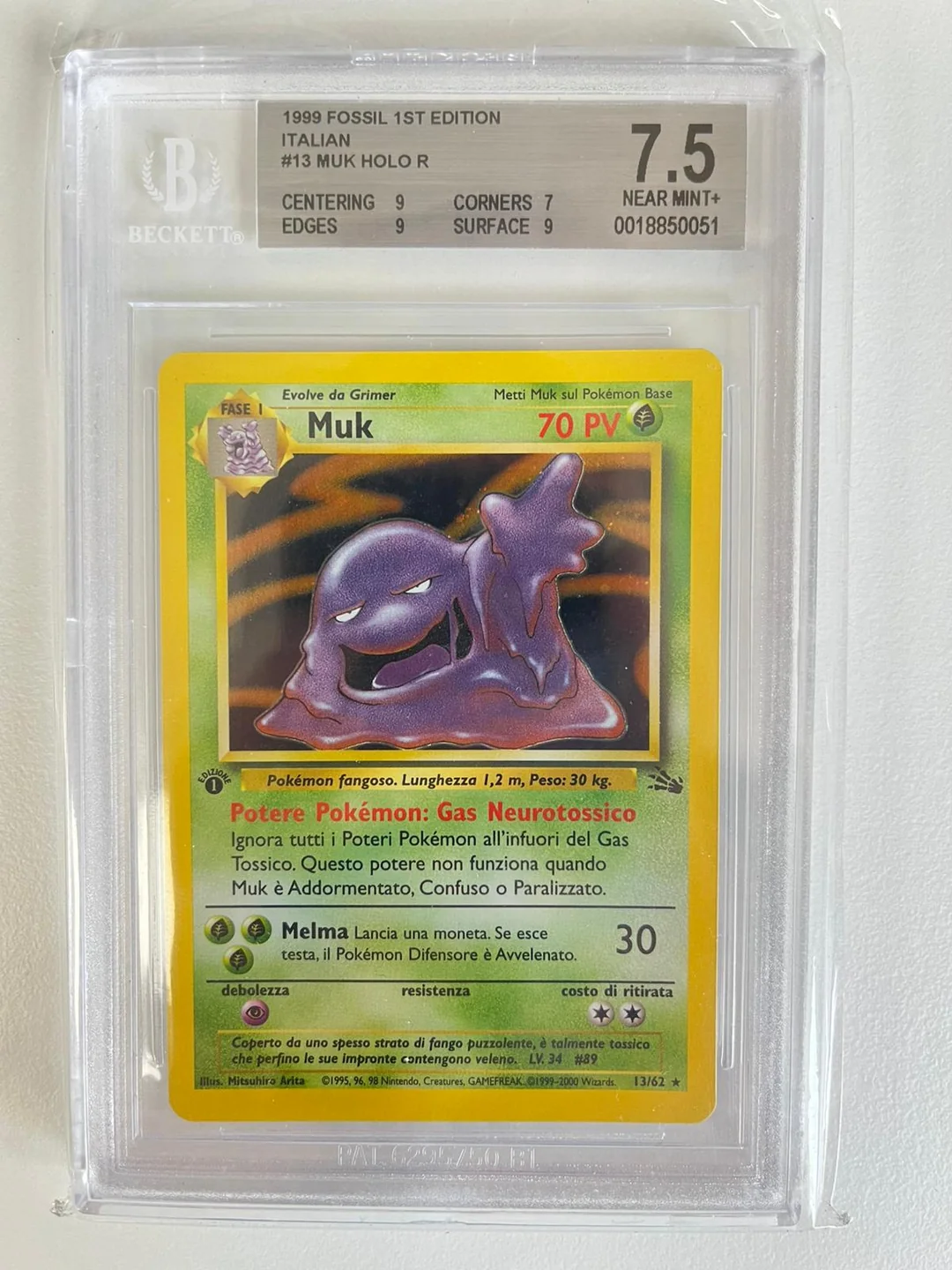 Muk Fossil Holo 1st Edition ITA BGS 7.5